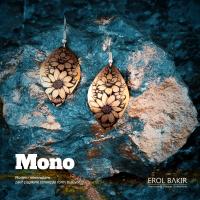 Mono Altın Zemin Açık Çiçek Geometrik Desenli El Yapımı Bakır Küpe – Handmade Copper Earring