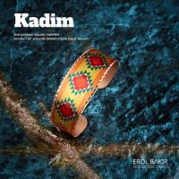Kadim Altın Zemin Kırmızı Mavi Aztek Kilim Desenli Kalın El Yapımı Bakır Bileklik – Handmade Copper Bracelet