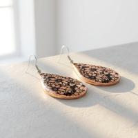 Bakır Küpe - Siyah Beyaz Çiçek Desen Model 030