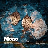 Mono Altın Zemin Kalın  Geometrik Çizgi Desenli El Yapımı Bakır Küpe – Handmade Copper Earring