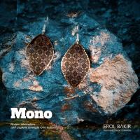 Mono Altın Zemin Lotus Çiçek Geometrik Desenli El Yapımı Bakır Küpe II – Handmade Copper Earring